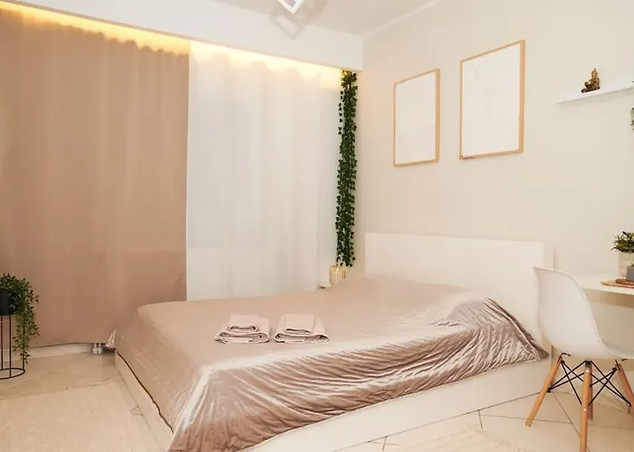 Modern Apartamento Florina